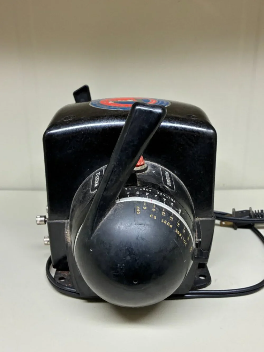 Vintage Postwar Lionel Trainmaster Type ZW Transformer 275 Watt O Gauge